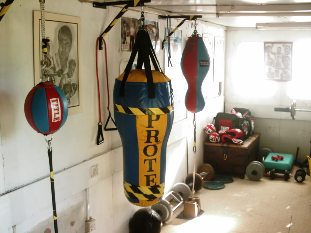 A basic, no-thrills home boxing gym
